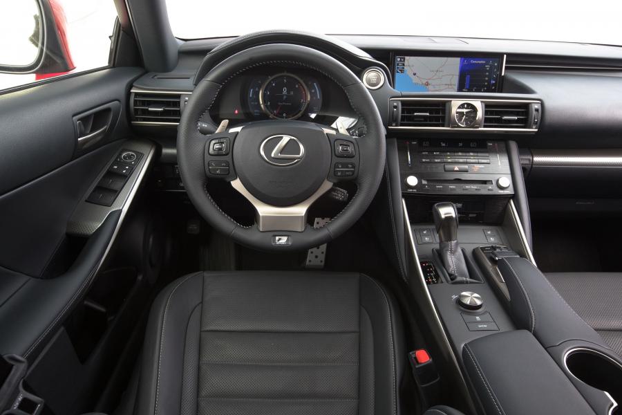 Торпедо Lexus IS200t F-Sport 2016 года  (NA) (фото 27 из 27)